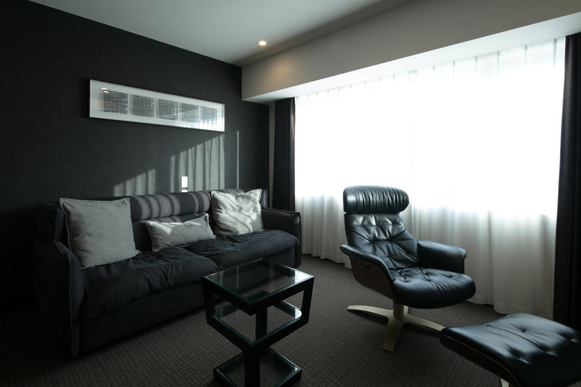 Randor Hotel Sapporo Suites Pokoj fotografie A living room in a private house